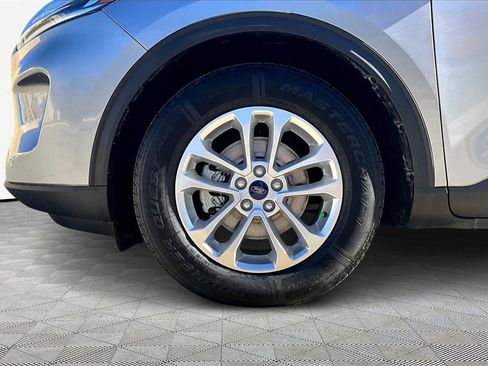 Used 2022 Ford Escape SE image 9