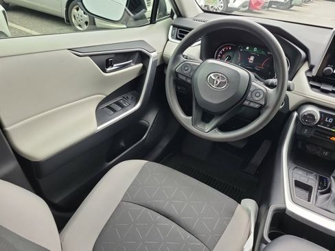 Used 2023 Toyota RAV4 XLE image 22