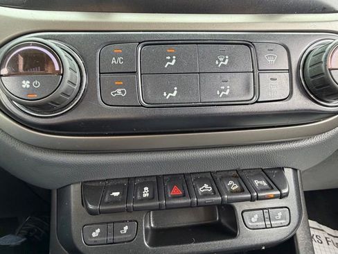 Used 2019 Chevrolet Colorado Z71 AWD/4WD image 23