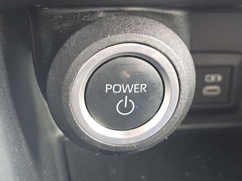 Used 2024 Toyota Venza LE AWD/4WD image 15