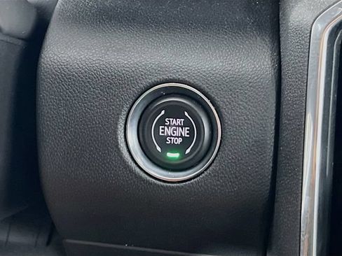 Used 2026 GMC Acadia Elevation w/ Elevation Premium Package AWD/4WD image 16