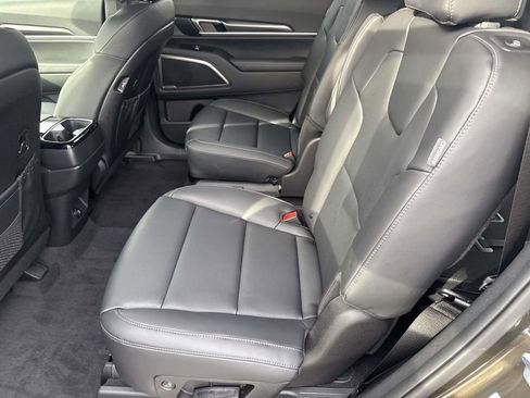 New 2025 Kia Telluride S image 7