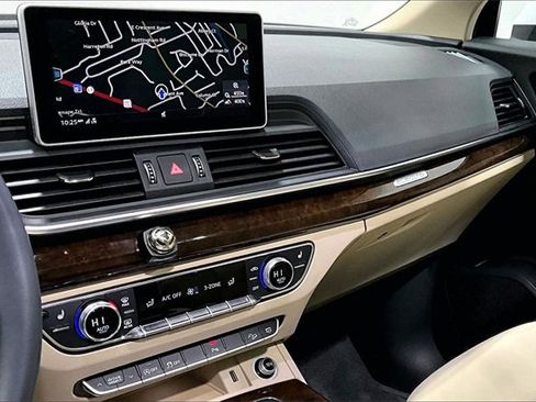 Used 2018 Audi Q5 2.0T Premium Plus w/ Premium Plus Package image 6