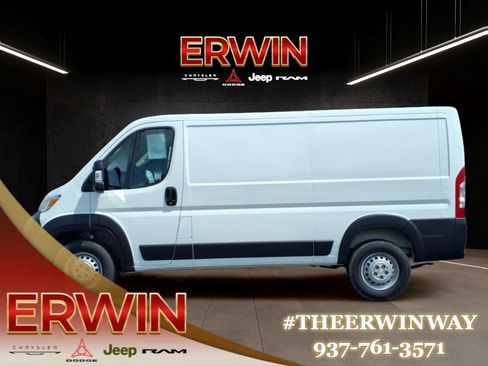 Used 2025 RAM ProMaster 2500 w/ Convenience Group FWD image 4