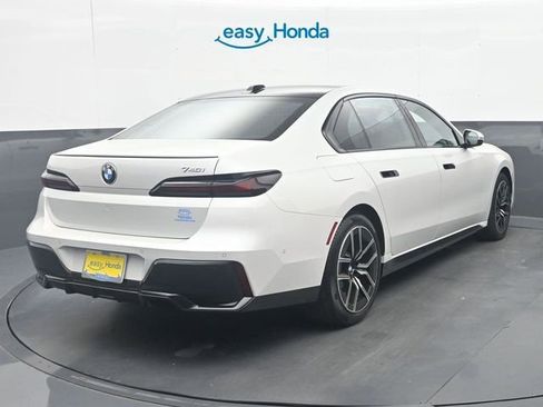 Used 2023 BMW 740i w/ Executive Package RWD image 7
