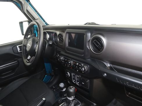 Used 2020 Jeep Wrangler Sport image 37