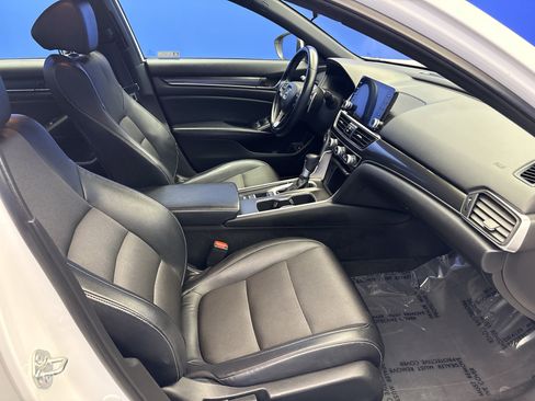 Used 2018 Honda Accord Sport image 23