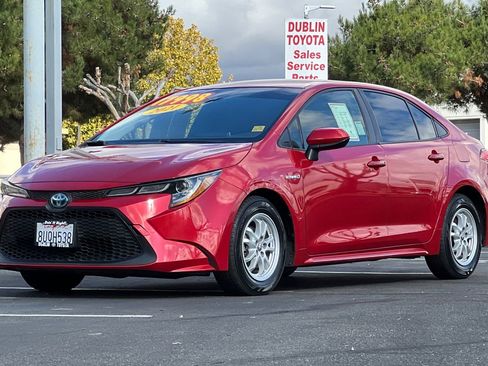 Certified 2021 Toyota Corolla LE image 10