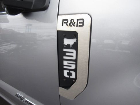 Used 2022 Ford F350 Platinum image 6