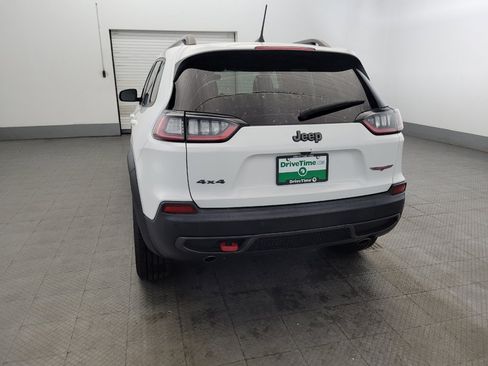 Used 2019 Jeep Cherokee Trailhawk AWD/4WD image 6