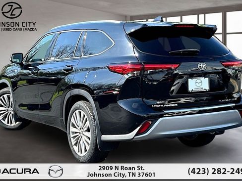 Used 2021 Toyota Highlander Platinum image 13