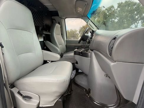 Used 2007 Ford E-250 and Econoline 250 Extended image 12