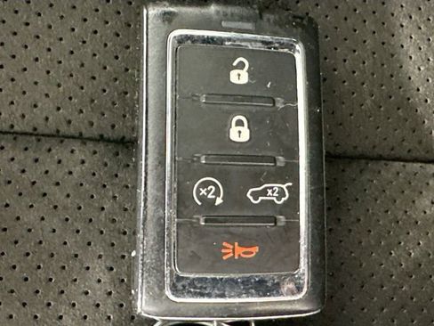 Used 2023 Jeep Grand Cherokee L Laredo AWD/4WD image 17