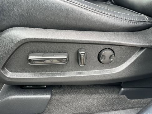 Certified 2025 Honda Pilot EX-L image 17
