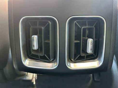 Used 2024 Kia Sorento S FWD image 23