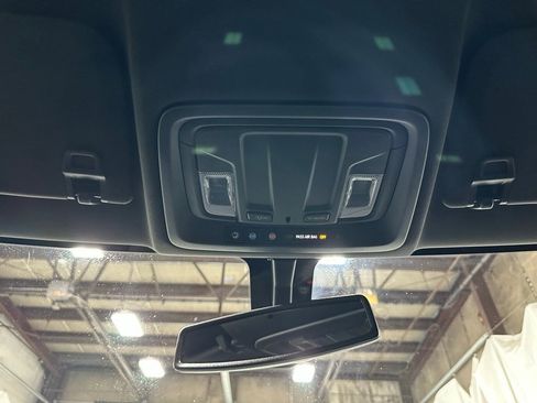 Used 2022 GMC Sierra 2500 AT4 image 40