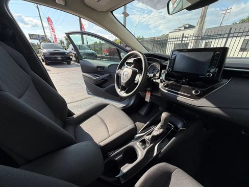 Used 2022 Toyota Corolla LE FWD image 37