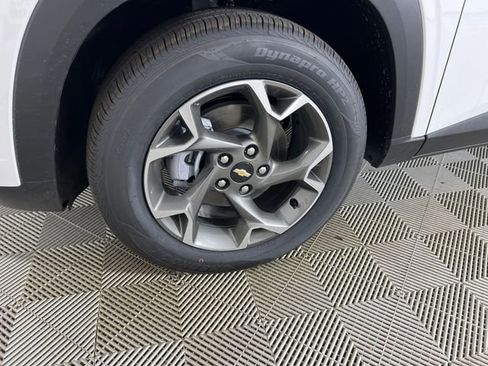 New 2026 Chevrolet Trax LT FWD image 24