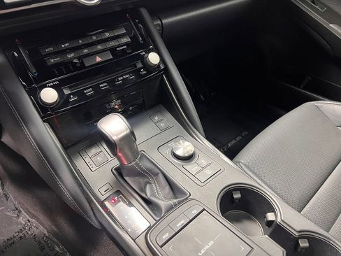 Used 2021 Lexus IS 350 F Sport w/ Dynamic Handling Package RWD image 9
