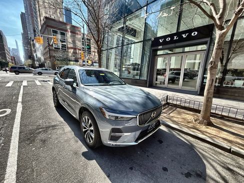 Certified 2023 Volvo XC60 B5 Plus w/ Climate Package AWD/4WD image 1