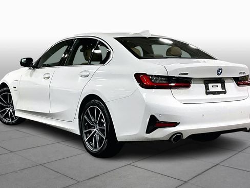 Used 2022 BMW 330e xDrive w/ Premium Package image 11