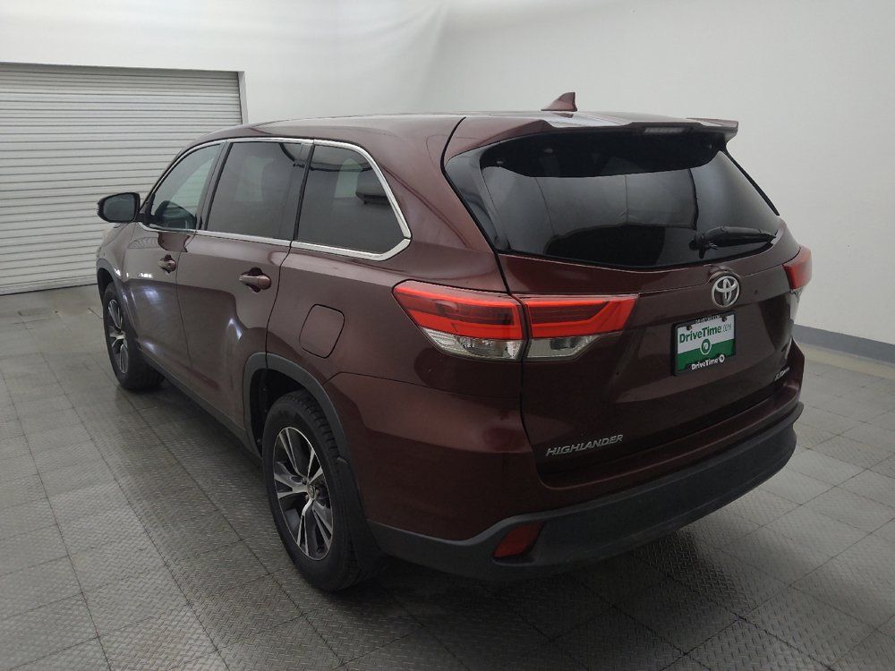 Used 2019 Toyota Highlander Plus AWD/4WD image 5