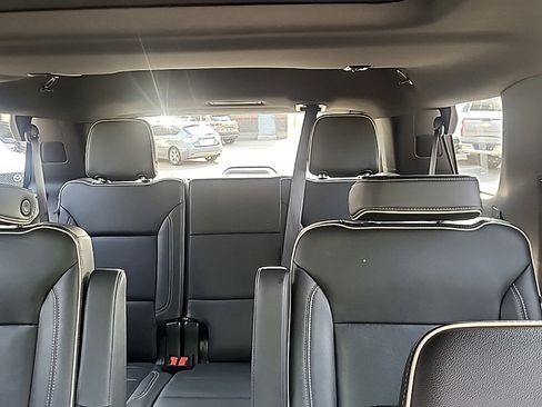 Used 2021 Chevrolet Tahoe Premier AWD/4WD image 15