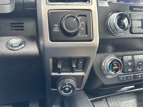 Used 2021 Ford F350 Platinum AWD/4WD image 18