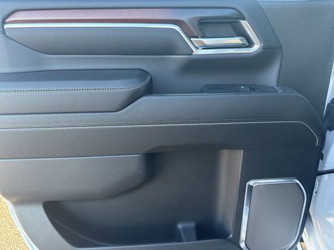 Used 2024 GMC Sierra 2500 Denali w/ Technology Package image 35