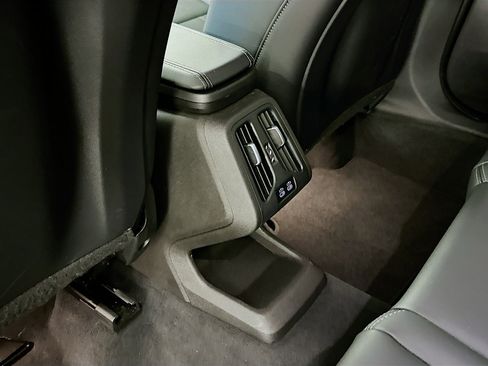 Used 2025 BMW X1 xDrive28i image 28