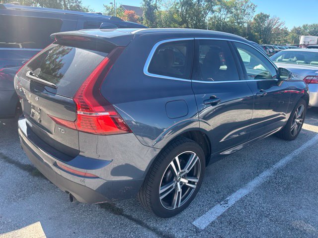 Used 2021 Volvo XC60 T5 Momentum w/ Climate Package AWD/4WD image 4
