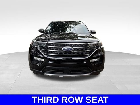 Used 2022 Ford Explorer XLT w/ Equipment Group 202A image 10