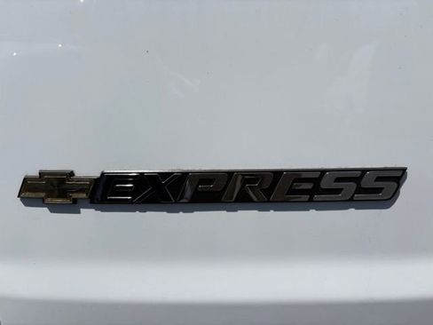 Used 2024 Chevrolet Express 2500 w/ Driver Convenience Package RWD image 6