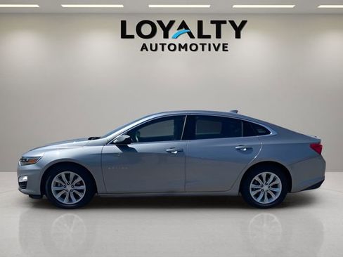 Used 2024 Chevrolet Malibu LT FWD image 2