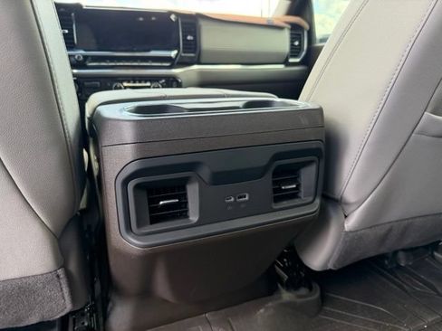 Used 2025 Chevrolet Silverado 2500 LT AWD/4WD image 11