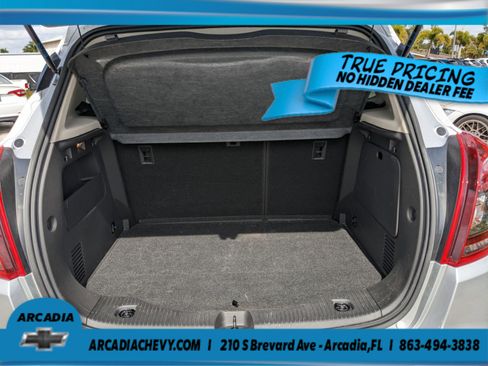 Used 2021 Buick Encore Preferred w/ Safety Package II FWD image 12