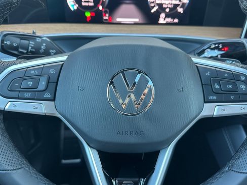 New 2026 Volkswagen Tiguan SEL R-Line AWD/4WD image 22