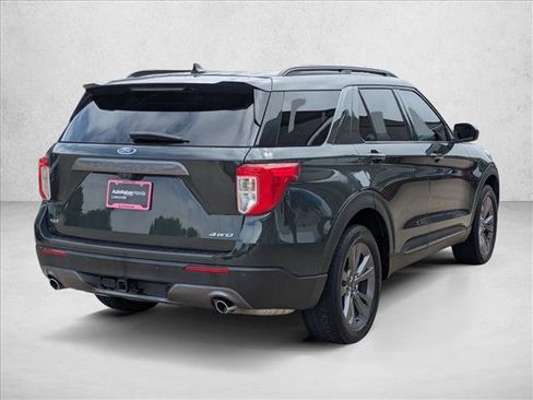Used 2021 Ford Explorer XLT w/ Equipment Group 202A AWD/4WD image 5