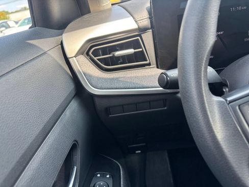 Used 2026 Nissan Kicks SV w/ Cold Weather Package AWD/4WD image 28