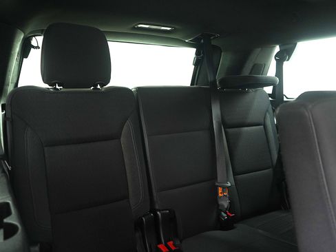 Used 2023 GMC Yukon SLE image 11