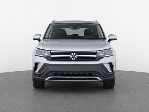 Used 2026 Volkswagen Taos SE AWD/4WD image 5