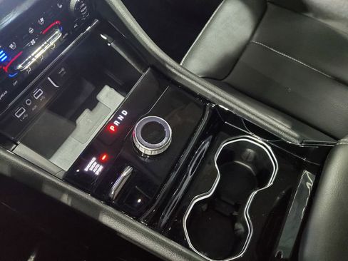 Used 2023 Jeep Grand Cherokee Limited w/ Luxury Tech Group II image 34