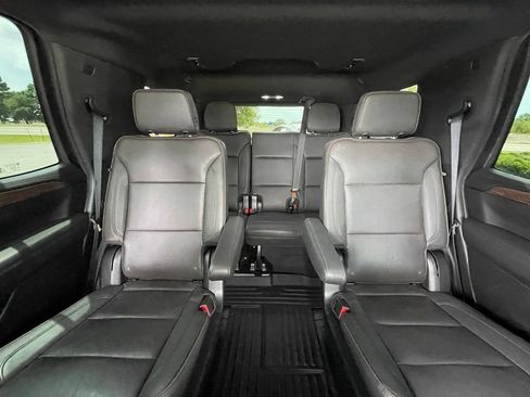 Used 2023 Chevrolet Tahoe High Country w/ Premium Package 2 AWD/4WD image 31