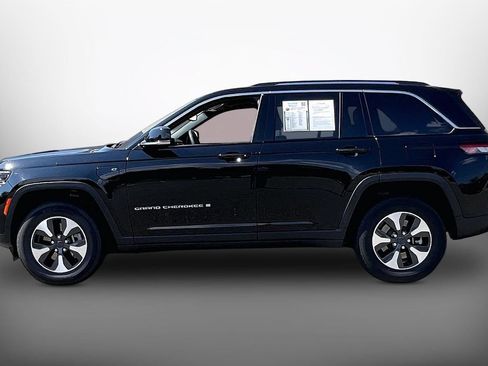Used 2023 Jeep Grand Cherokee 4WD 4xe image 5