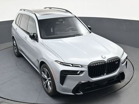 Used 2024 BMW X7 M60i AWD/4WD image 28