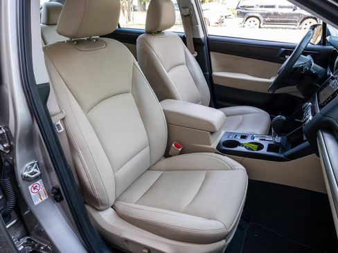 Used 2017 Subaru Legacy 2.5i Limited AWD/4WD image 26