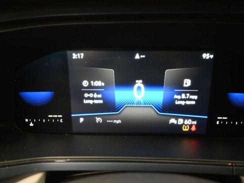 Used 2022 Volkswagen Taos SE FWD image 11