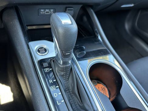 Used 2024 Nissan Altima 2.5 SV FWD image 30