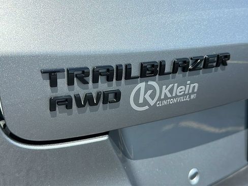 Used 2025 Chevrolet TrailBlazer RS w/ Convenience Package AWD/4WD image 12