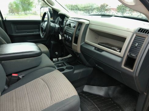 Used 2012 RAM 2500 ST w/ Chrome Appearance Group AWD/4WD image 19